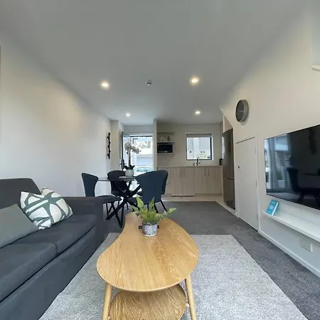 Parkside Retreat - 3 Beds -Sleeps 6 Near Westfield 빌라